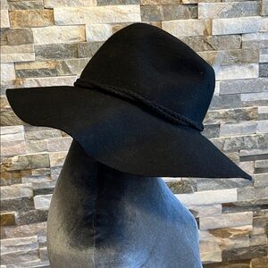 American Eagle Outfitters Black Wide Brim Hat